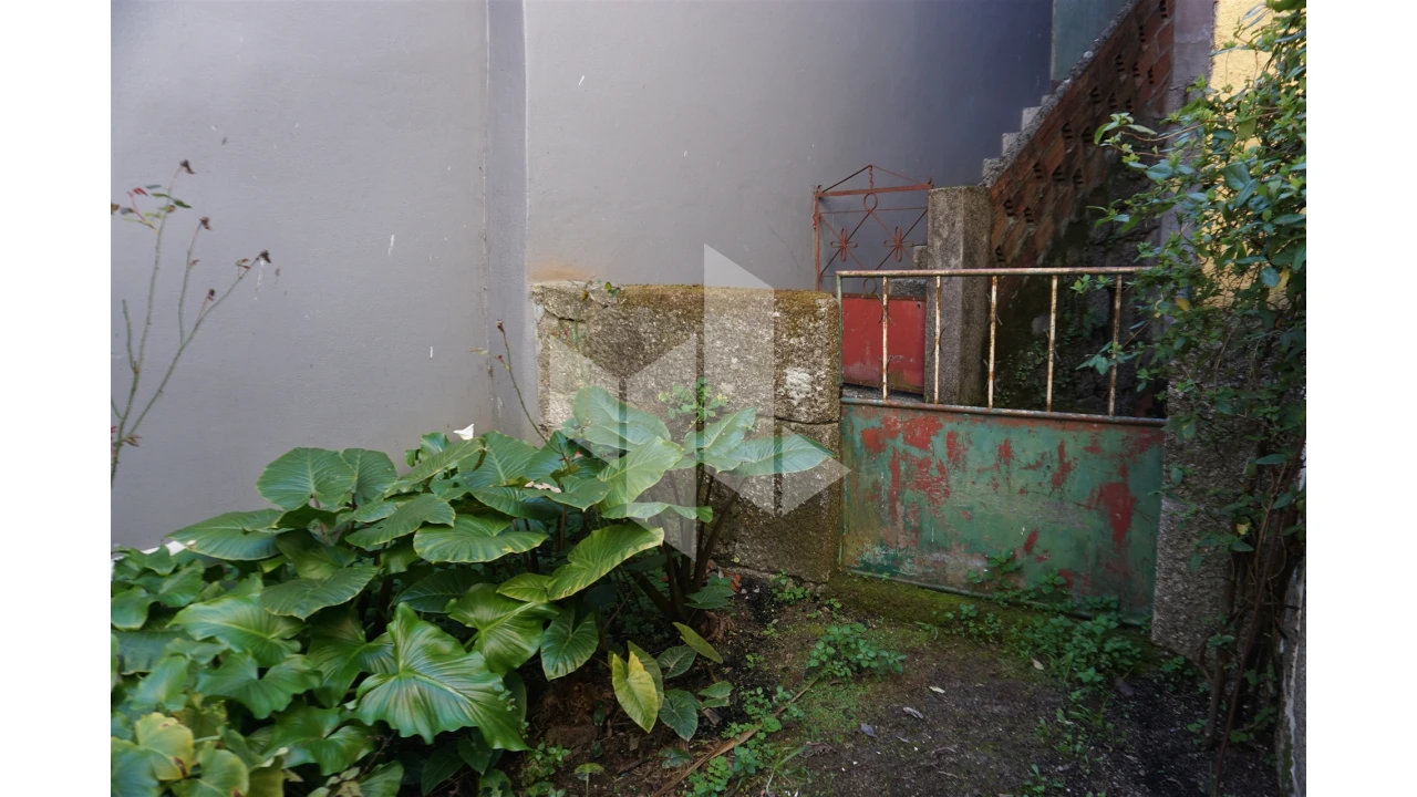 Moradia T2 para Venda em Lajeosa do Dão Foto 7