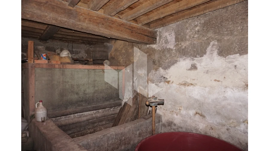 Moradia T2 para Venda em Lajeosa do Dão Foto 11