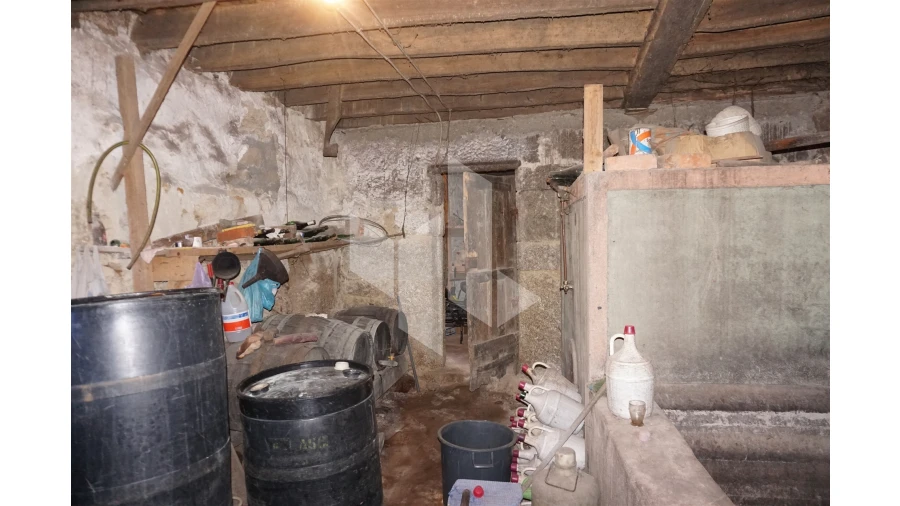 Moradia T2 para Venda em Lajeosa do Dão Foto 12