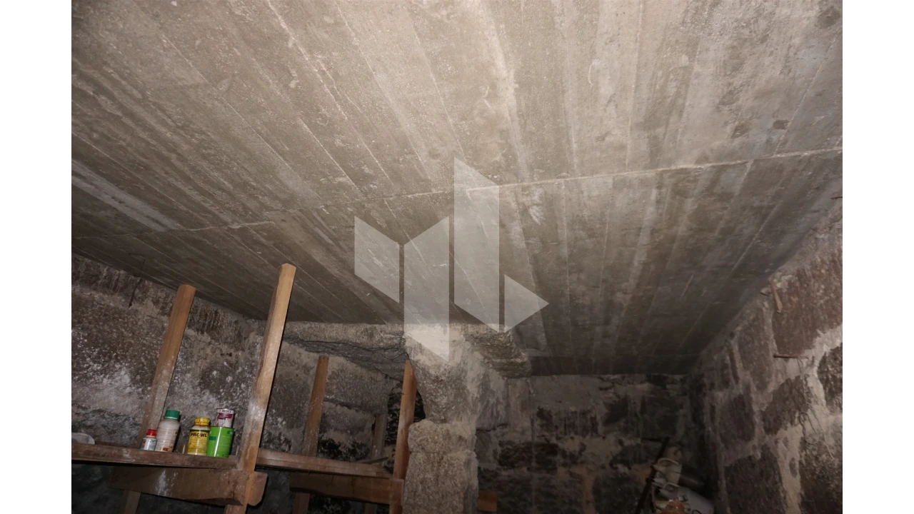 Moradia T2 para Venda em Lajeosa do Dão Foto 10