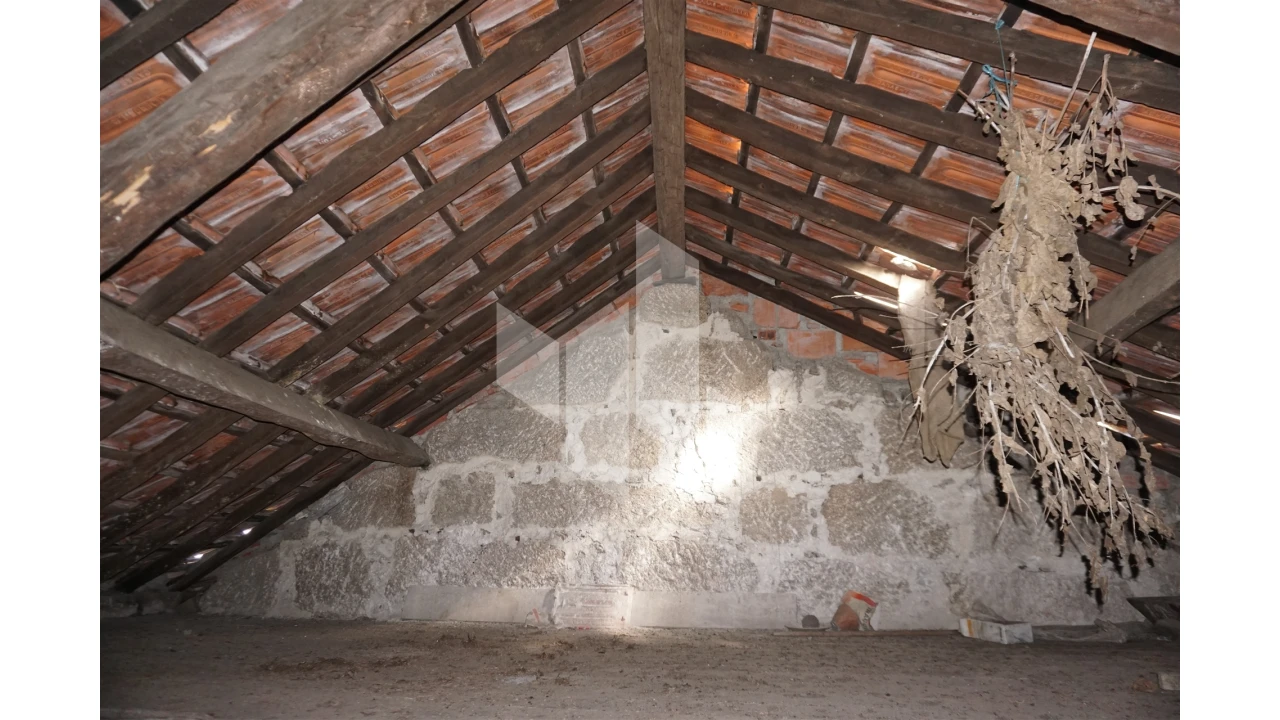 Moradia T2 para Venda em Lajeosa do Dão Foto 14