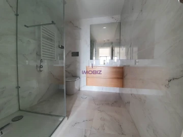 Apartamento T3 para Venda em Glória e Vera Cruz