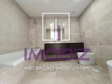 Apartamento T3 para Venda em Glória e Vera Cruz