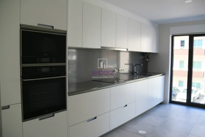 Apartamento T3 para Venda em Glória e Vera Cruz