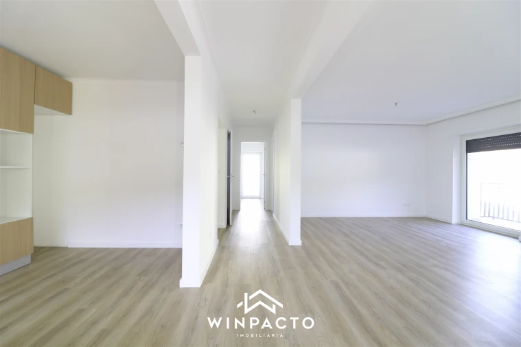 Moradia T4 para Venda em Seia, São Romão e Lapa dos Dinheiros Foto 10