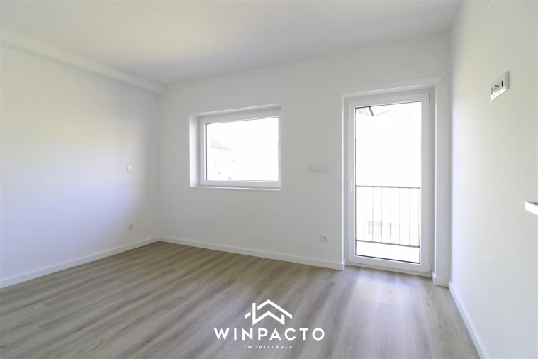 Moradia T4 para Venda em Seia, São Romão e Lapa dos Dinheiros Foto 29