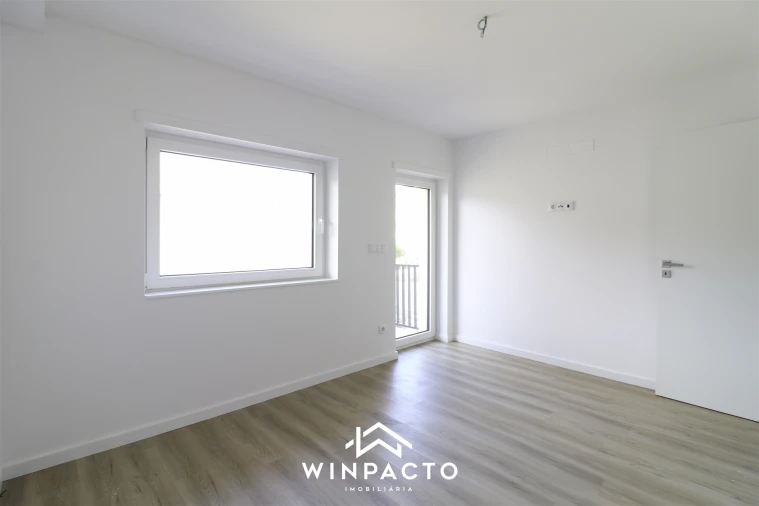 Moradia T4 para Venda em Seia, São Romão e Lapa dos Dinheiros Foto 32