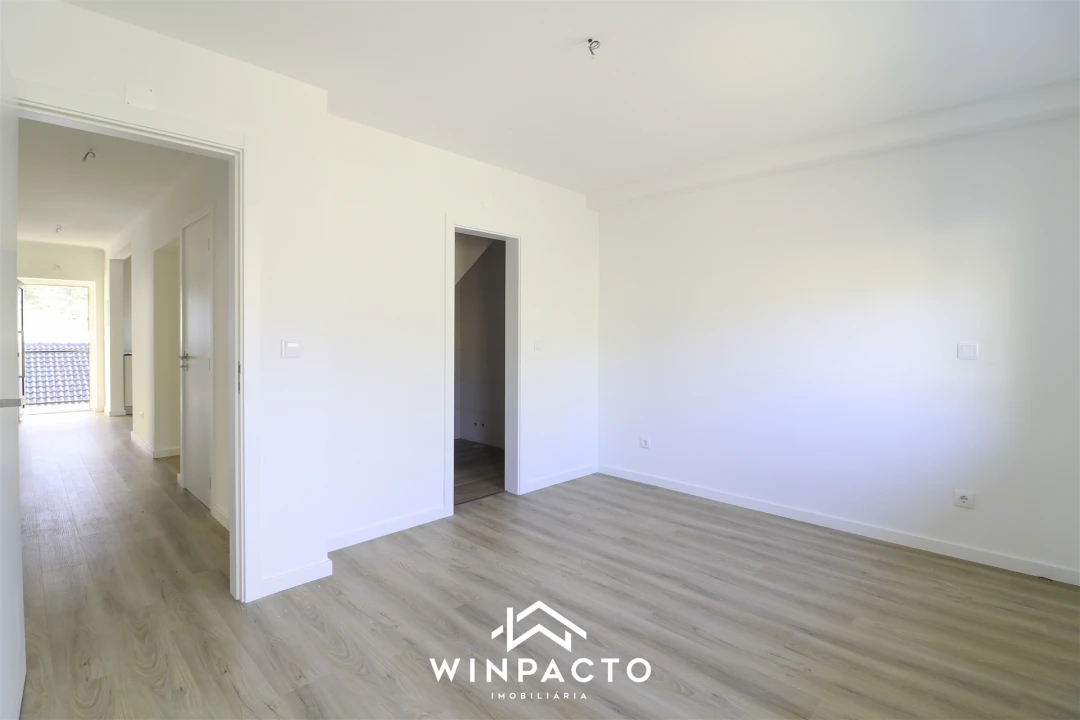 Moradia T4 para Venda em Seia, São Romão e Lapa dos Dinheiros Foto 31