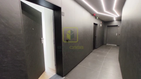 Apartamento T2 para Venda em Esgueira