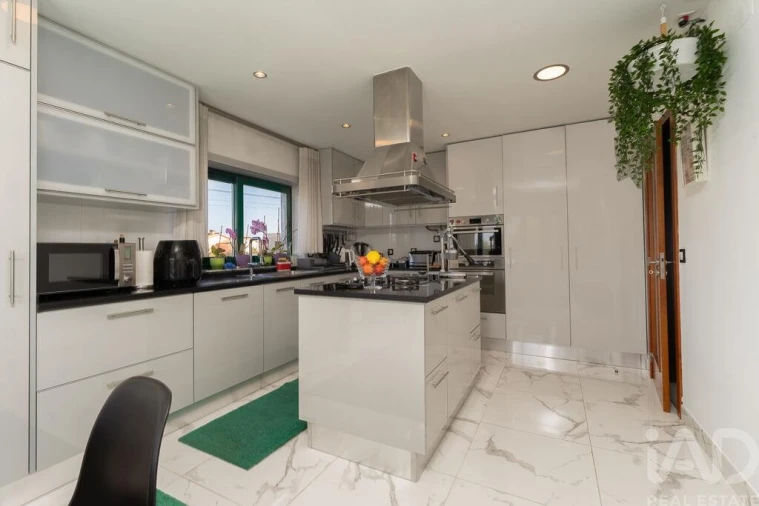 Moradia T4 para Venda em Nossa Senhora do Pópulo, Coto e São Gregório Foto 3