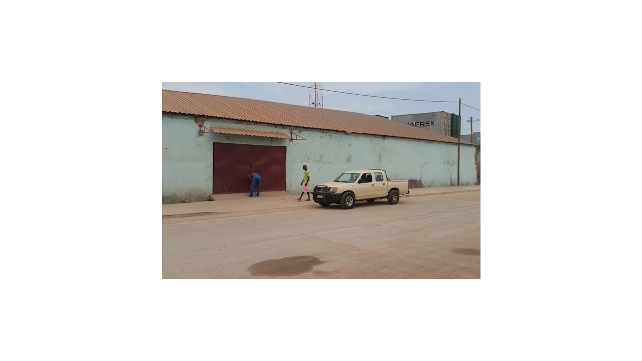 Armazém para Venda em Algueirão-Mem Martins Foto 2