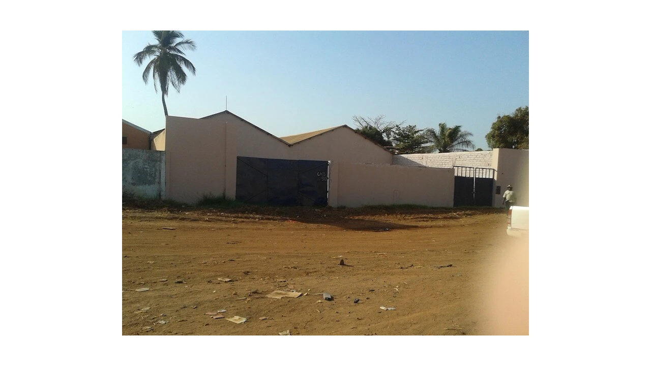 Armazém para Venda em Algueirão-Mem Martins Foto 1