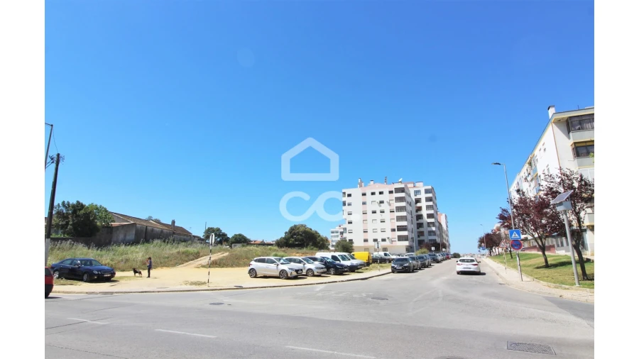 Terreno para Venda em Seixal Foto 9