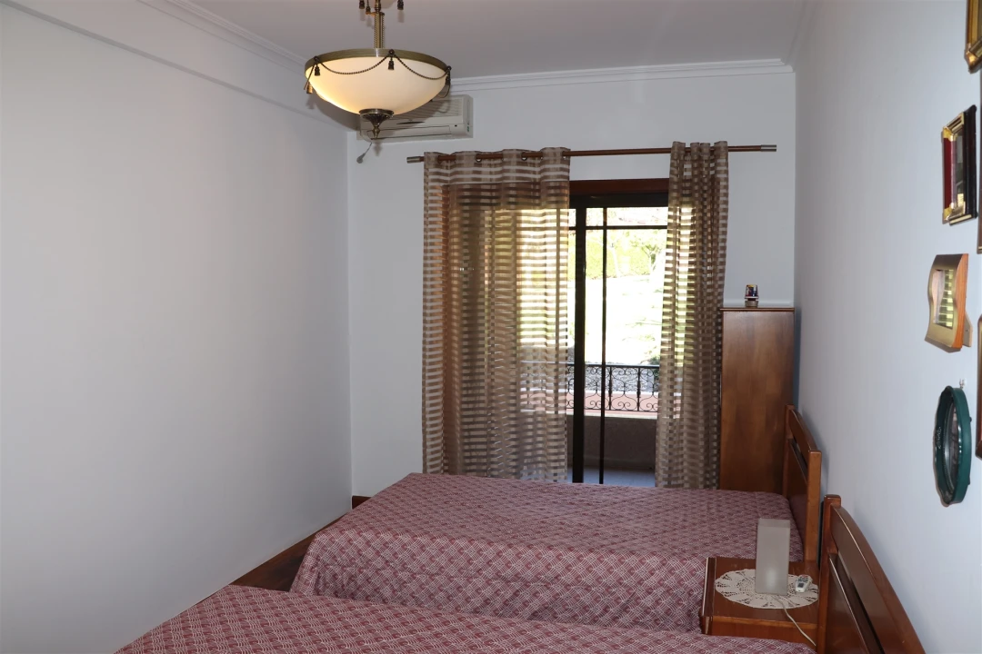 Moradia T5 para Venda em Raimonda Foto 29