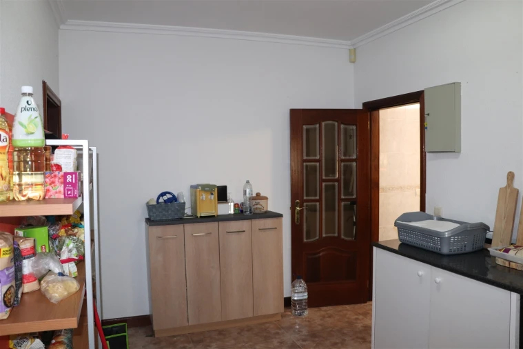 Moradia T5 para Venda em Raimonda Foto 37