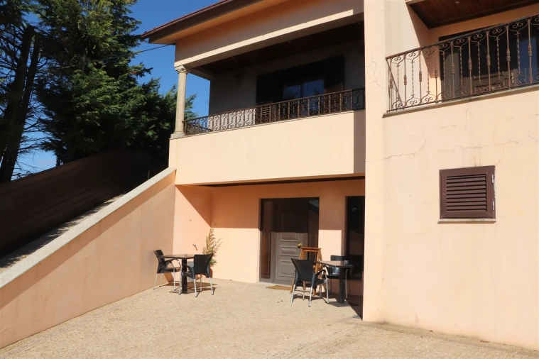 Moradia T5 para Venda em Raimonda Foto 45