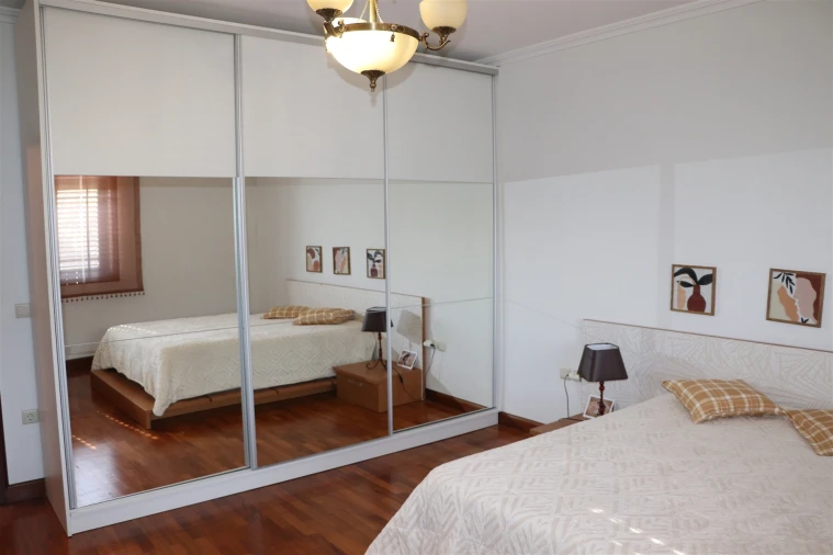 Moradia T5 para Venda em Raimonda Foto 33