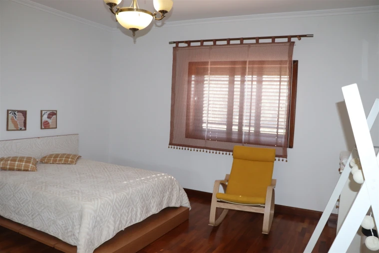 Moradia T5 para Venda em Raimonda Foto 32