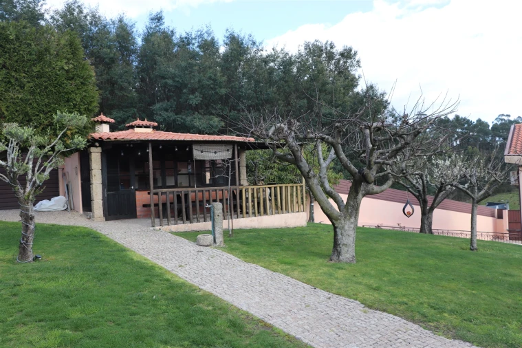 Moradia T5 para Venda em Raimonda Foto 6