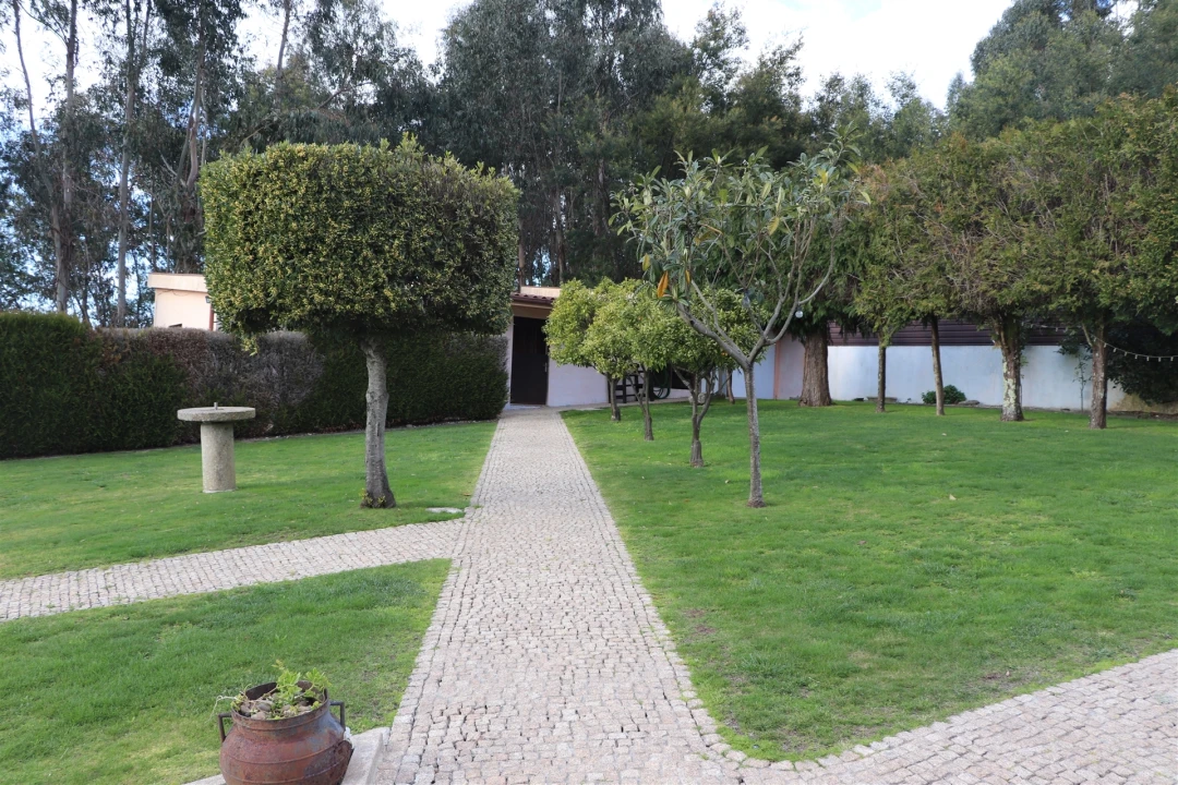 Moradia T5 para Venda em Raimonda Foto 54