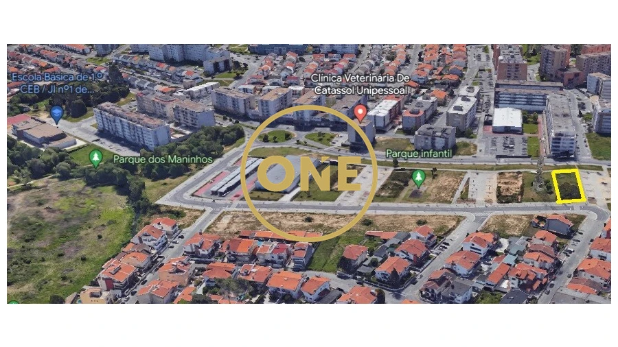 Terreno para Venda em Cidade da Maia Foto 3