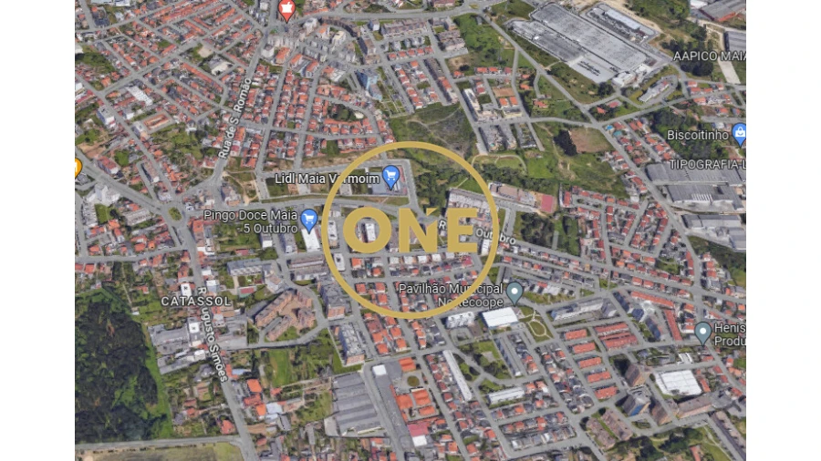 Terreno para Venda em Cidade da Maia Foto 2