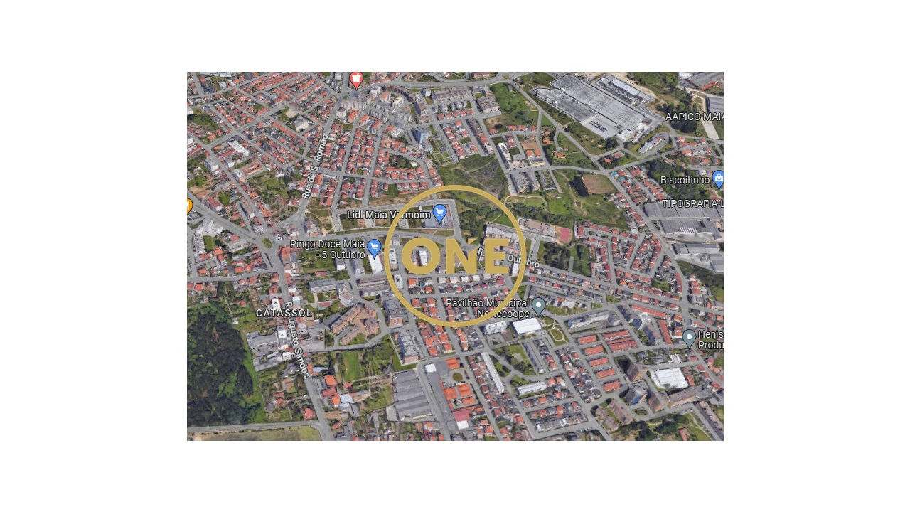 Terreno para Venda em Cidade da Maia Foto 2