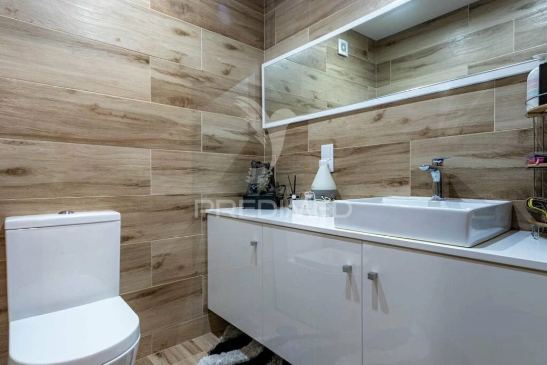 Apartamento T3 para Venda em Idães Foto 8