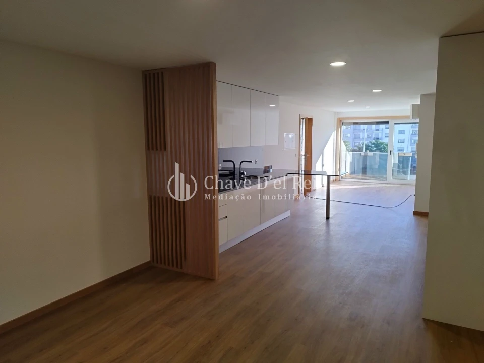 Apartamento T2 para Venda em Viseu Foto 5