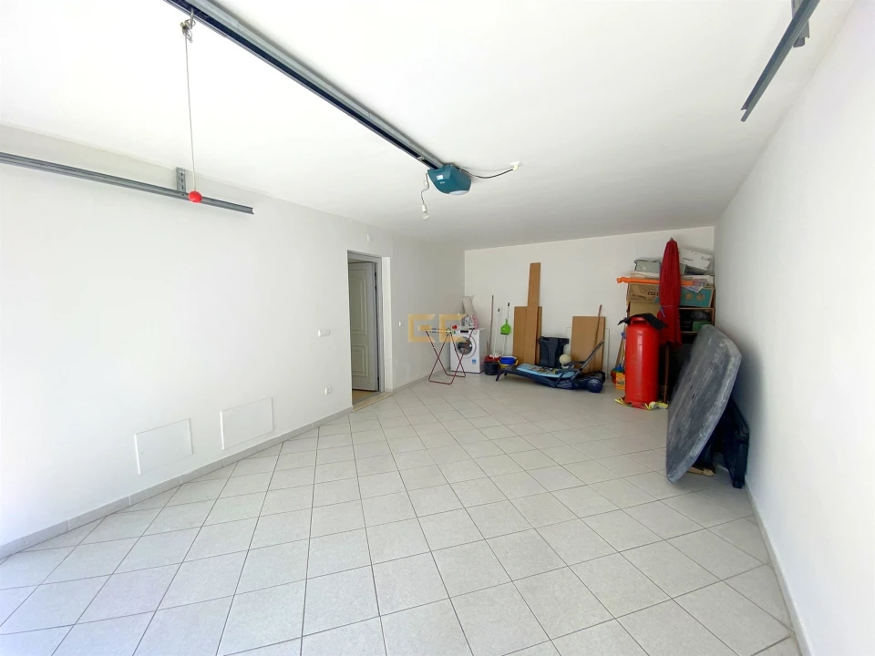 Moradia T4 para Venda em Lavos Foto 21
