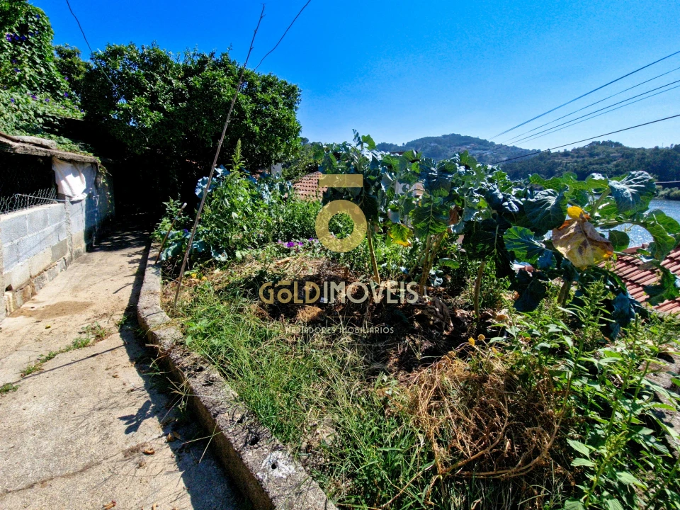 Moradia T0 para Venda em Alpendorada, Várzea e Torrão Foto 26