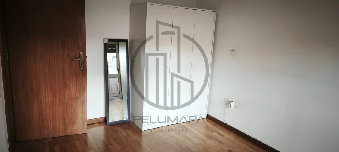 Apartamento T2 para Arrendamento em Braga (Maximinos, Sé e Cividade) Foto 8