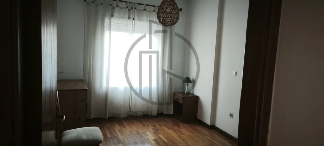 Apartamento T2 para Arrendamento em Braga (Maximinos, Sé e Cividade) Foto 6