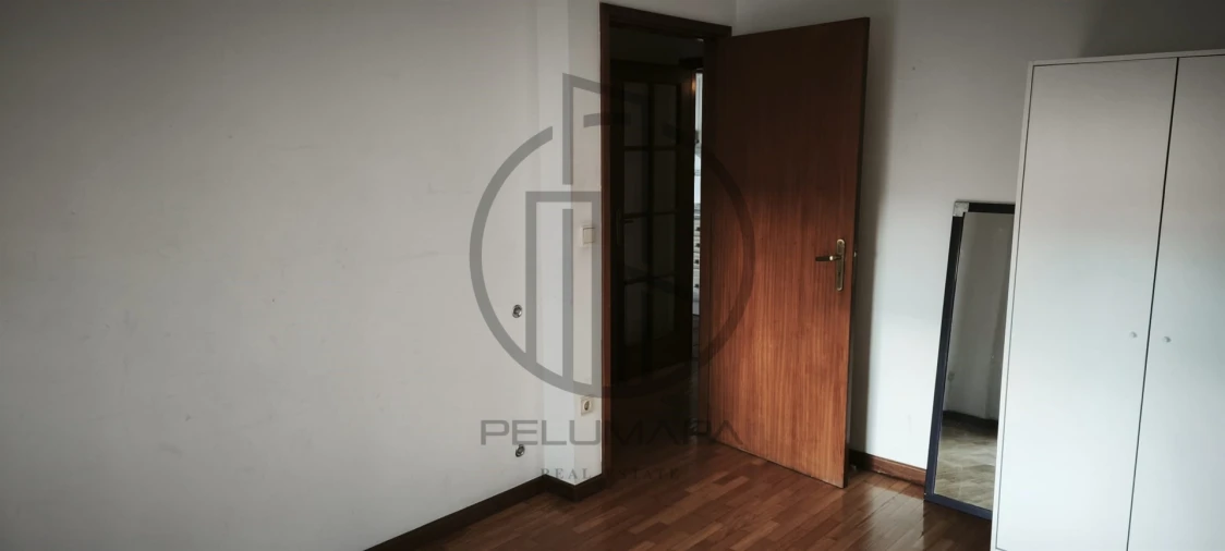 Apartamento T2 para Arrendamento em Braga (Maximinos, Sé e Cividade) Foto 7