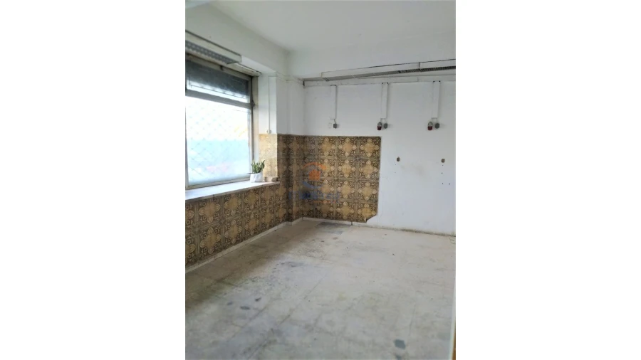 Armazém para Venda em Póvoa de Santo Adrião e Olival Basto Foto 7