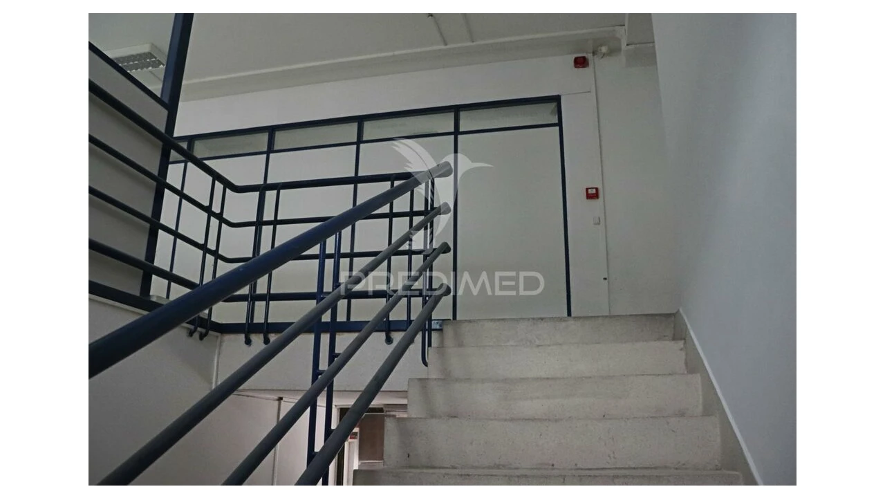 Loja para Venda em Rebordosa Foto 4