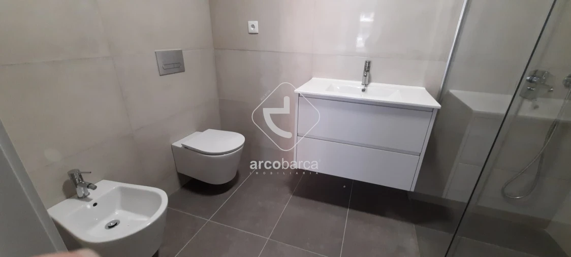 Apartamento T2 para Venda em Cedofeita, Santo Ildefonso, Sé, Miragaia, São Nicolau e Vitória Foto 12