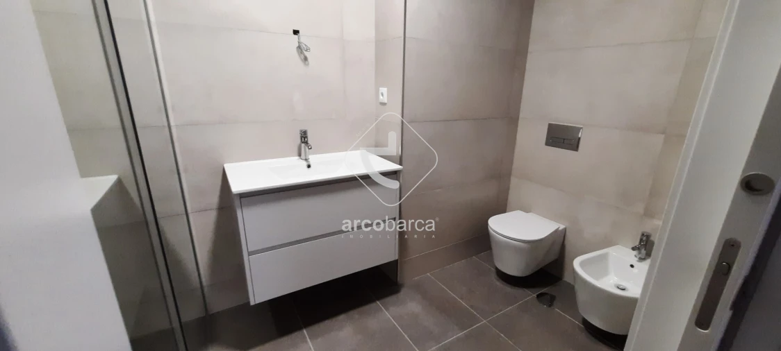 Apartamento T2 para Venda em Cedofeita, Santo Ildefonso, Sé, Miragaia, São Nicolau e Vitória Foto 13
