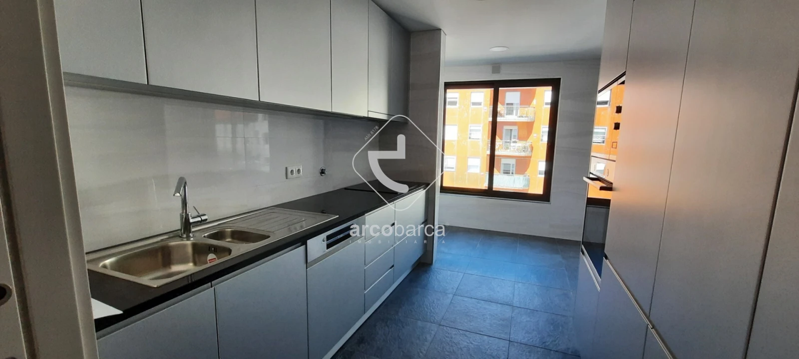 Apartamento T2 para Venda em Cedofeita, Santo Ildefonso, Sé, Miragaia, São Nicolau e Vitória Foto 1