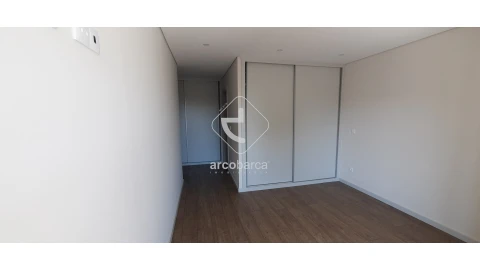 Apartamento T3 para Venda em Cedofeita, Santo Ildefonso, Sé, Miragaia, São Nicolau e Vitória
