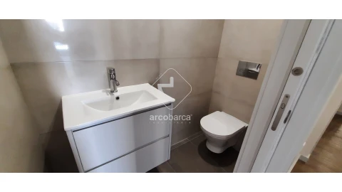 Apartamento T3 para Venda em Cedofeita, Santo Ildefonso, Sé, Miragaia, São Nicolau e Vitória