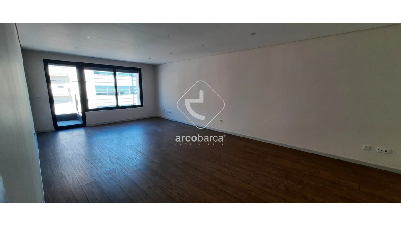 Apartamento T3 para Venda em Cedofeita, Santo Ildefonso, Sé, Miragaia, São Nicolau e Vitória Foto 6