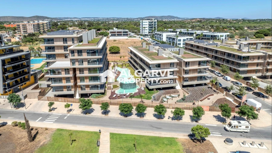 Apartamento T3 para Venda em Quarteira Foto 17