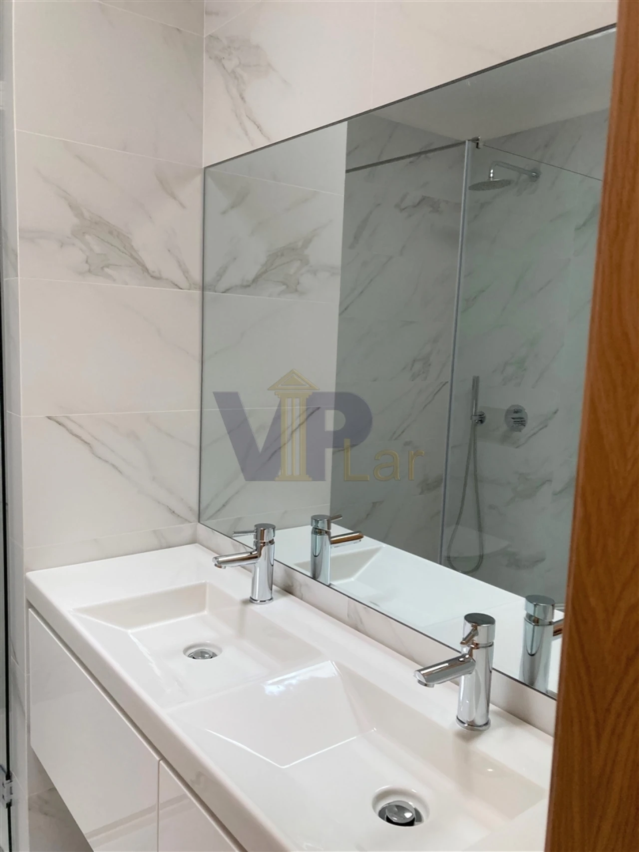 Moradia T4 para Venda em Custóias, Leça do Balio e Guifões Foto 3