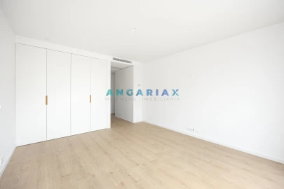 Apartamento T4 para Venda em Leiria, Pousos, Barreira e Cortes
