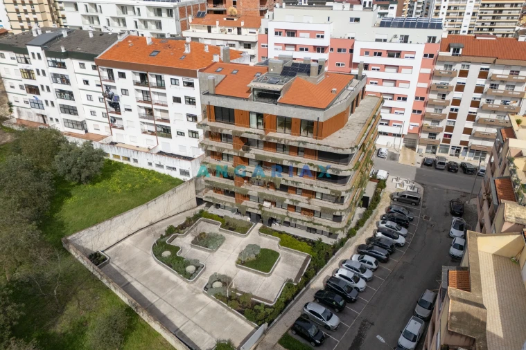 Apartamento T4 para Venda em Leiria, Pousos, Barreira e Cortes Foto 47