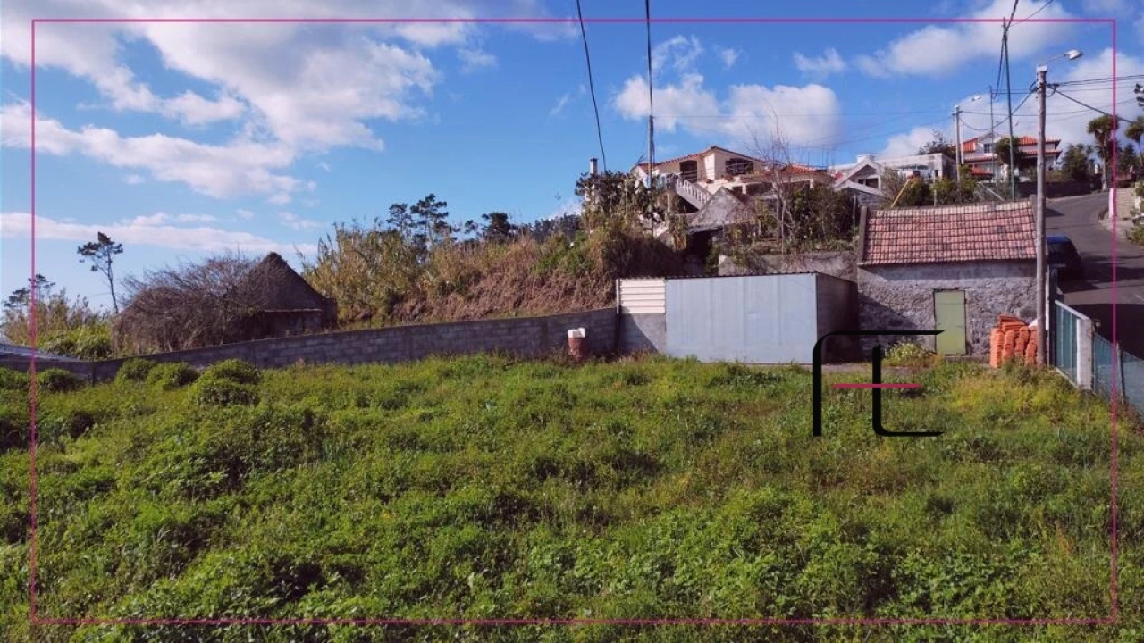 Terreno para Venda em Canhas Foto 4