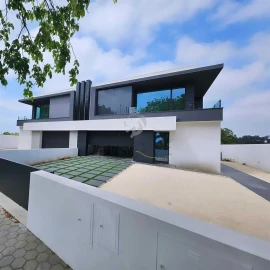 Moradia T4 para Venda em Santa Joana
