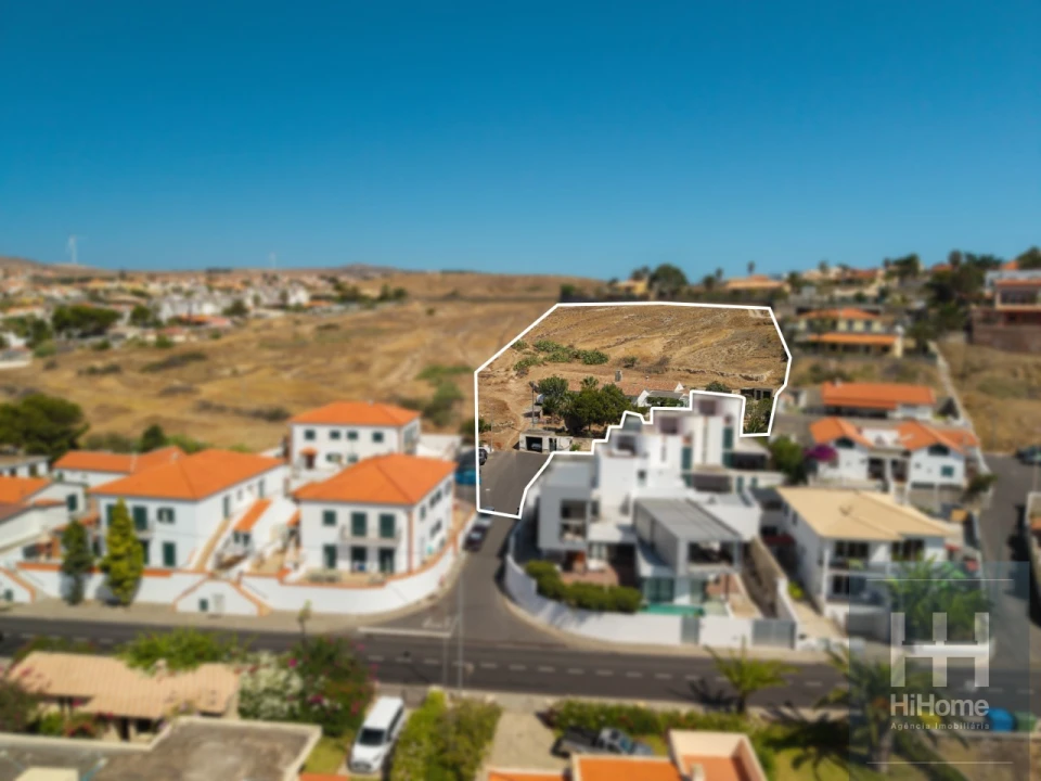 Moradia T4 para Venda em Porto Santo Foto 1