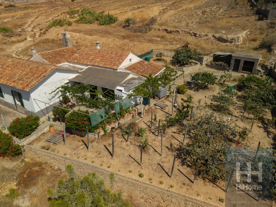 Moradia T4 para Venda em Porto Santo Foto 57
